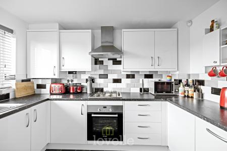 3 bedroom Town house for sale in Beach View Court ,Norfolk Lane, Cleethorpes, DN35