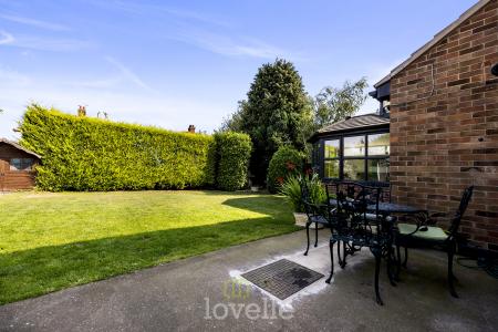 4 bedroom Semi-detached house for sale in Hurst Lea Drive, Humberston, DN36