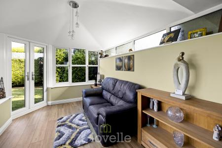 4 bedroom Semi-detached house for sale in Hurst Lea Drive, Humberston, DN36