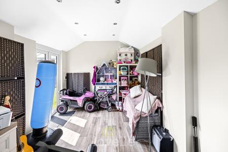 3 bedroom Detached house for sale in Woodfield Close, Humberston, DN36