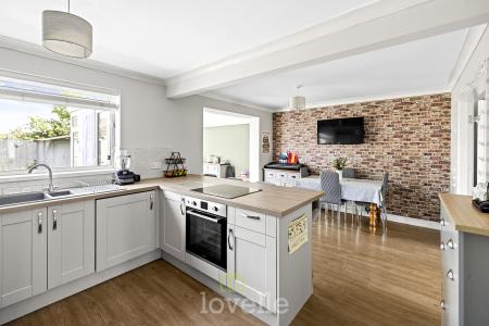 3 bedroom Detached house for sale in Woodfield Close, Humberston, DN36