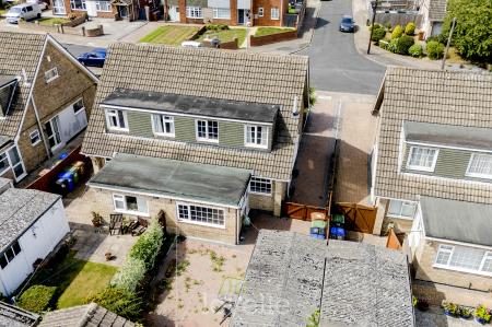 3 bedroom Semi-detached house for sale in Ashby Road, Cleethorpes, DN35