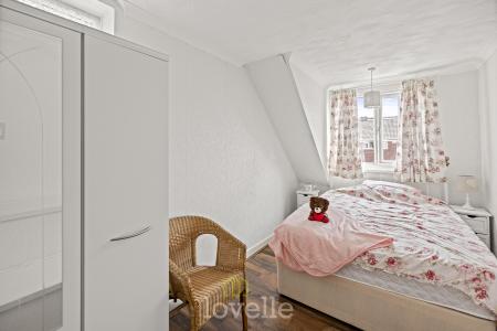 3 bedroom Semi-detached house for sale in Ashby Road, Cleethorpes, DN35