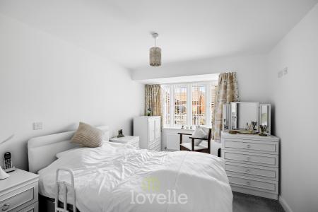 1 bedroom Bungalow for sale in Sycamore Way, Humberston, DN36