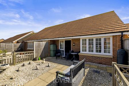 1 bedroom Bungalow for sale in Sycamore Way, Humberston, DN36