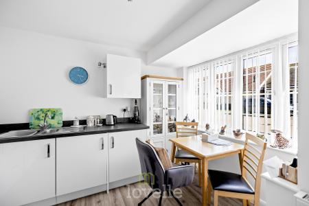 1 bedroom Bungalow for sale in Sycamore Way, Humberston, DN36