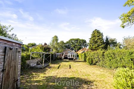 3 bedroom Bungalow for sale in Humberston Avenue, Humberston, DN36