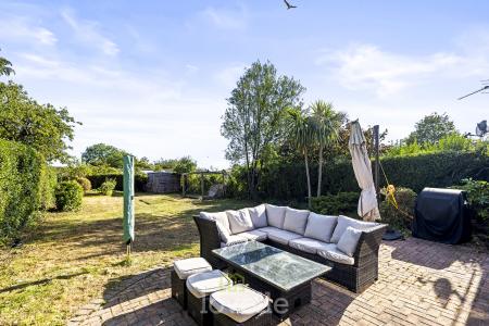 3 bedroom Bungalow for sale in Humberston Avenue, Humberston, DN36