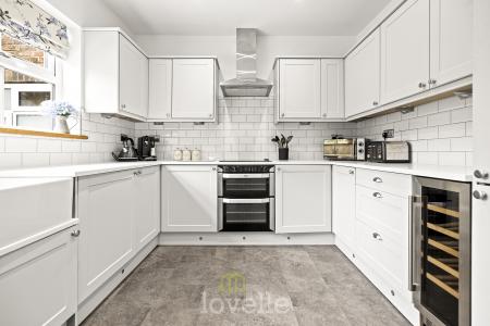 3 bedroom Cottage for sale in Tetney Lock Road, Tetney, DN36