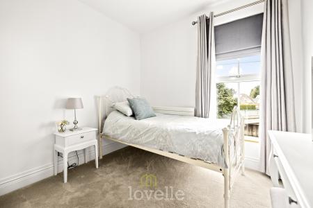 3 bedroom Cottage for sale in Tetney Lock Road, Tetney, DN36