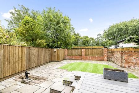 3 bedroom Cottage for sale in Tetney Lock Road, Tetney, DN36