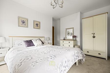 3 bedroom Cottage for sale in Tetney Lock Road, Tetney, DN36