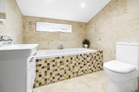 3 bedroom Cottage for sale in Tetney Lock Road, Tetney, DN36