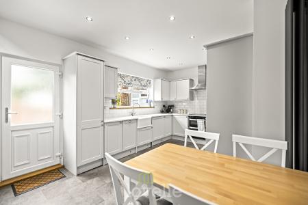 3 bedroom Cottage for sale in Tetney Lock Road, Tetney, DN36