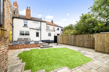 3 bedroom Cottage for sale in Tetney Lock Road, Tetney, DN36