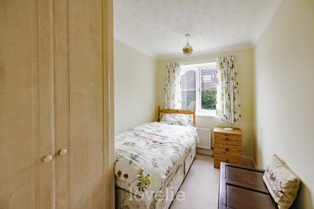 3 bedroom Bungalow for sale in Viscount Way, Humberston, DN36