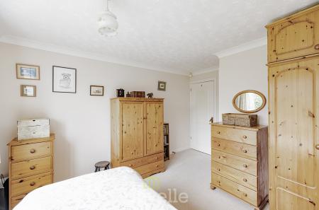 3 bedroom Bungalow for sale in Viscount Way, Humberston, DN36