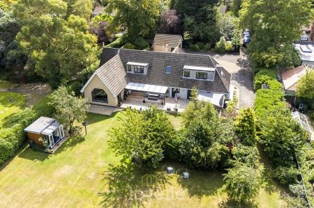 4 bedroom Bungalow for sale in Humberston Avenue, Humberston, DN36