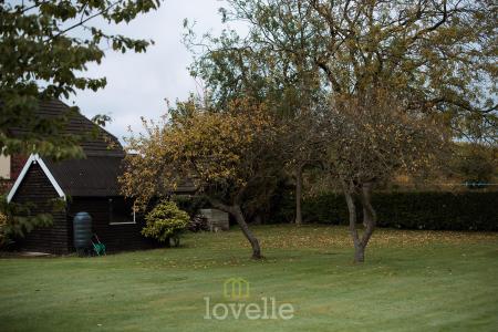 4 bedroom Bungalow for sale in Humberston Avenue, Humberston, DN36