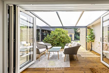 4 bedroom Bungalow for sale in Humberston Avenue, Humberston, DN36