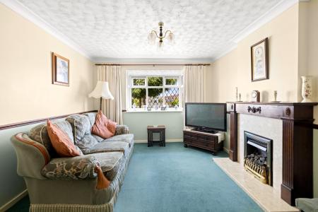 2 bedroom Semi-detached bungalow for sale in Billinghay Court, Cleethorpes, DN35