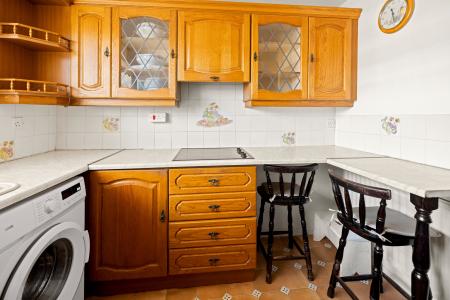 2 bedroom Semi-detached bungalow for sale in Billinghay Court, Cleethorpes, DN35