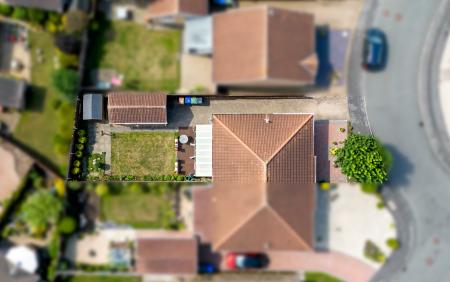 2 bedroom Semi-detached bungalow for sale in Billinghay Court, Cleethorpes, DN35