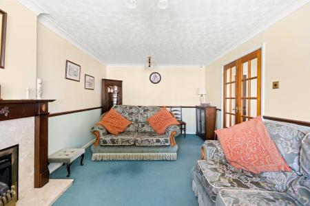 2 bedroom Semi-detached bungalow for sale in Billinghay Court, Cleethorpes, DN35