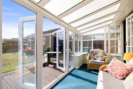 2 bedroom Semi-detached bungalow for sale in Billinghay Court, Cleethorpes, DN35