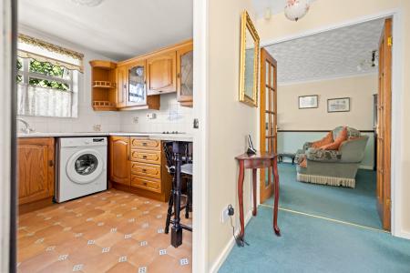 2 bedroom Semi-detached bungalow for sale in Billinghay Court, Cleethorpes, DN35