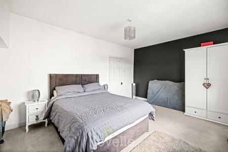 2 bedroom Terraced House for sale in Nicholson Street, Cleethorpes, DN35