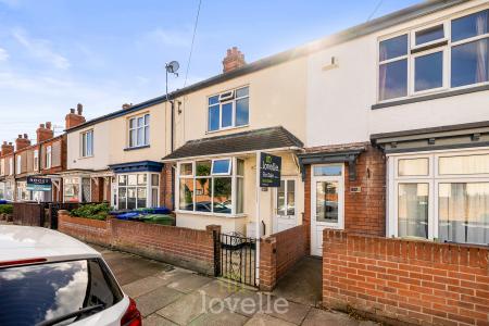 2 bedroom Terraced House for sale in Nicholson Street, Cleethorpes, DN35