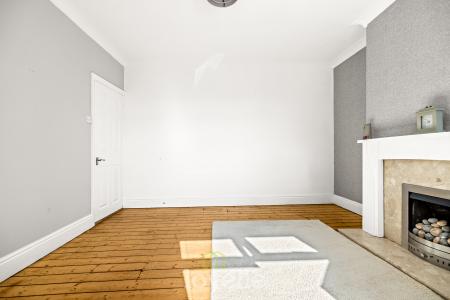 2 bedroom Terraced House for sale in Nicholson Street, Cleethorpes, DN35