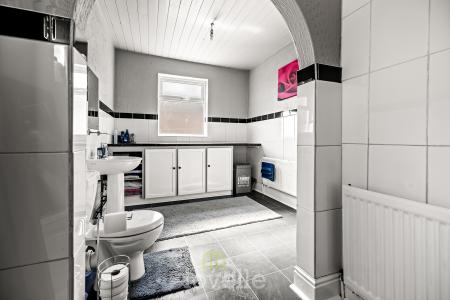 2 bedroom Terraced House for sale in Nicholson Street, Cleethorpes, DN35