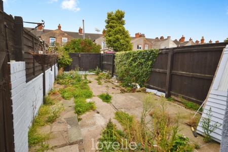 3 bedroom Terraced House for sale in Tiverton Street, Cleethorpes, DN35