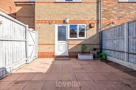 3 bedroom Terraced House for sale in Beck Walk, Cleethorpes, DN35