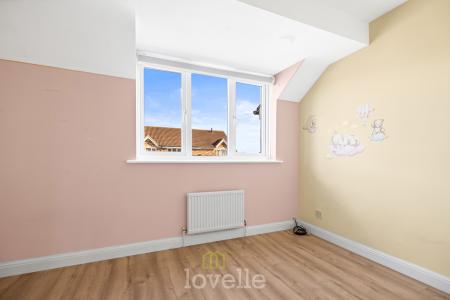3 bedroom Terraced House for sale in Beck Walk, Cleethorpes, DN35