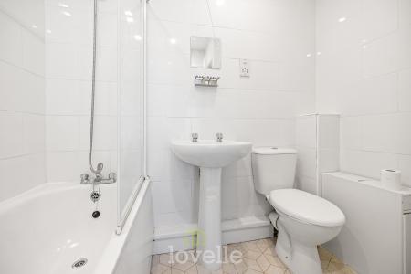 3 bedroom Terraced House for sale in Beck Walk, Cleethorpes, DN35