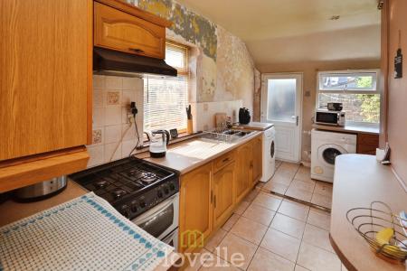 3 bedroom Semi-detached house for sale in Kathleen Avenue, Cleethorpes, DN35