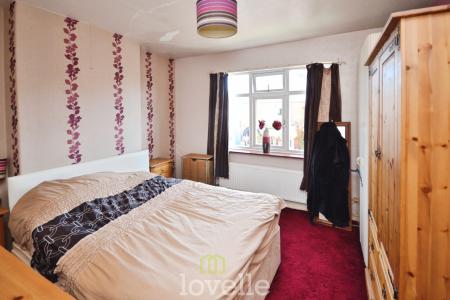 3 bedroom Semi-detached house for sale in Kathleen Avenue, Cleethorpes, DN35
