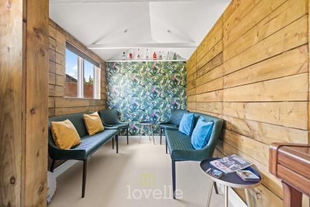 3 bedroom Bungalow for sale in Queen Elizabeth Road, Humberston, DN36