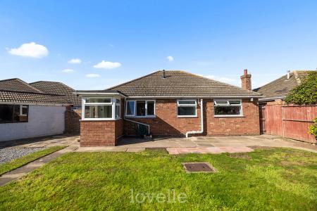 3 bedroom Bungalow for sale in Queen Elizabeth Road, Humberston, DN36