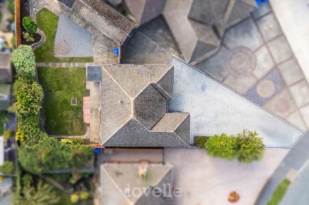 3 bedroom Bungalow for sale in Queen Elizabeth Road, Humberston, DN36