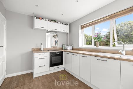 3 bedroom Bungalow for sale in Queen Elizabeth Road, Humberston, DN36