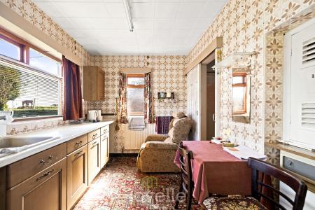 3 bedroom Semi-detached bungalow for sale in Lonsdale Close, Humberston, DN36