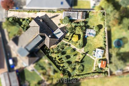 3 bedroom Semi-detached bungalow for sale in Lonsdale Close, Humberston, DN36