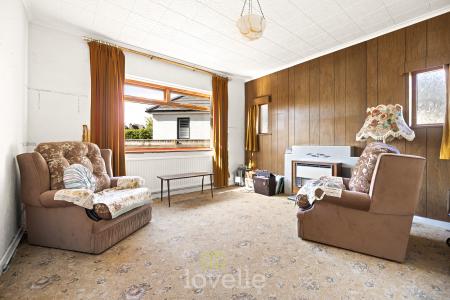 3 bedroom Semi-detached bungalow for sale in Lonsdale Close, Humberston, DN36