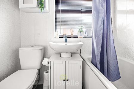 3 bedroom End of terrace house for sale in Penshurst Road, Cleethorpes, DN35