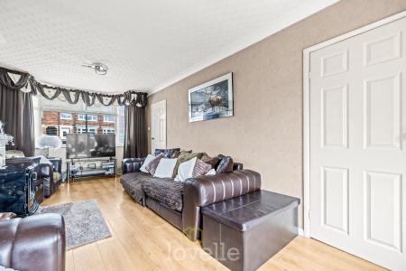 3 bedroom End of terrace house for sale in Penshurst Road, Cleethorpes, DN35