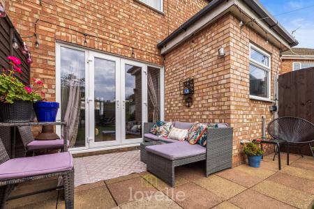 3 bedroom End of terrace house for sale in Penshurst Road, Cleethorpes, DN35